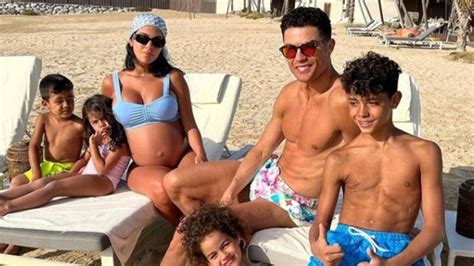 Cristiano Ronaldonun Kaç çocuğu Var Cristiano Ronaldonun Oğlu öldü Mü