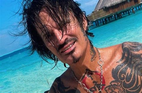 Tommy Lee Posts Full Frontal Nude Photo On His Instagram Feed