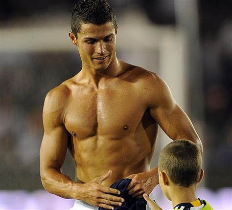 Maybe you would like to learn more about one of these? DUNALUNA BLOG MUJERES DE HOY: Bonita imagen de Cristiano ...