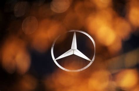 Daimler Aktionäre hadern mit Mercedes