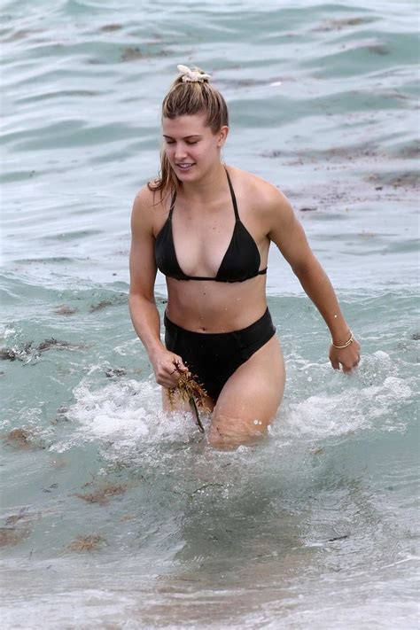 Eugenie Bouchard Shows Off Her Toned Body In An Olive Green Bikini While On The Beach In Miami