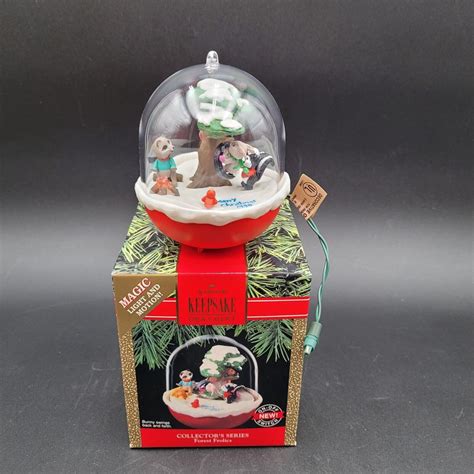 1990 Hallmark Keepsake Forest Frolics Ornament Magic Light Motion