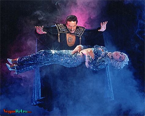 Barclay Shaw Levitates Las Vegas Magician Photos By R Scott Hooper