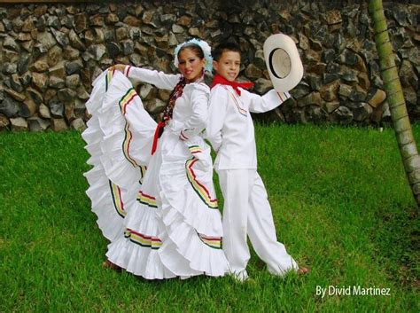 Traje Típico De Honduras Traditional Dresses Folk Dresses Dress Images