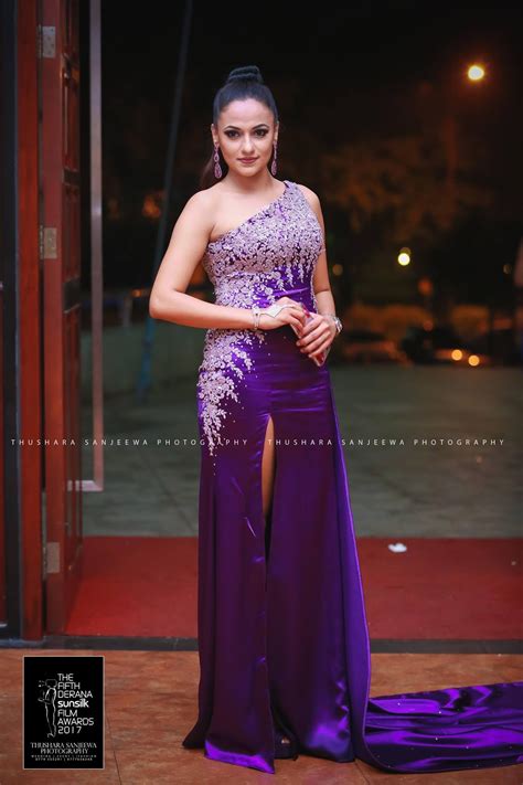 Actress And Models Udari Warnakulasooriya Sri Lankan