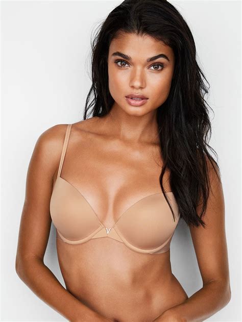 Sexy Illusions By Victorias Secret Push Up Plunge Bra Victoria S Secret T Shirt Bras