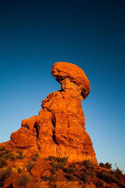 Balanced Rock At Sunrise In Arches National Park Moab Ut 3456x 5184