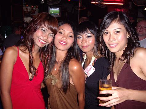 Learn To Know The Bar Girls In Pattaya Pattaya Travel Thailand