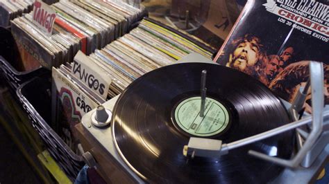 Vinyl Record Day Where To Find Those New And Old Tunes Orlando Sentinel