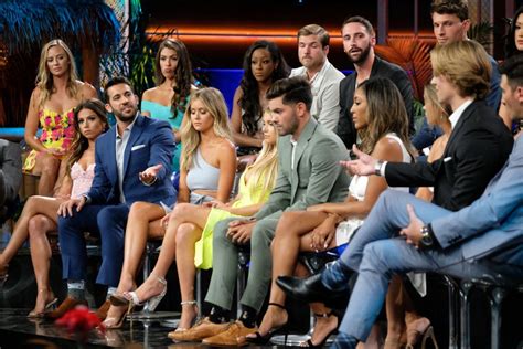 Bachelor In Paradise Finale Spoilers Who Gets Engaged Or Splits