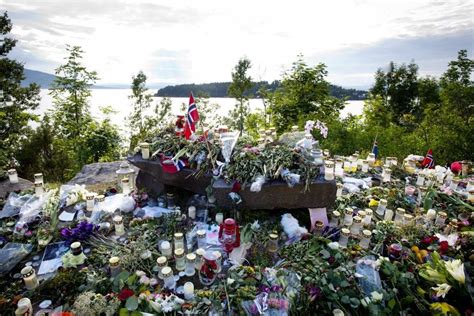 Sann hendelse/dokumentar/terror/drama · anbefalt av: Varsler politiet etter flytting av Utøya-minnesmerke ...