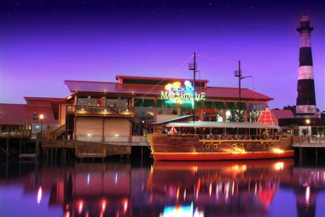 Hang out in Margaritaville with Maple Leaf Tours | Myrtle beach