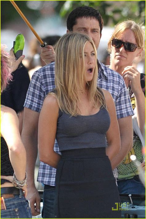 Jennifer Aniston Is A Handcuffed Hottie Photo Gerard Butler My Xxx Hot Girl