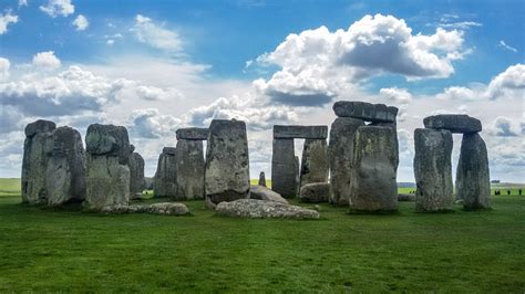 The Stone Circles Of Stonehenge And Avebury Miry Giramondo