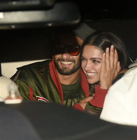 Photo Gallery Deepika Padukone And Ranveer Singh Cant Stop Smiling In These Pics News Zee News