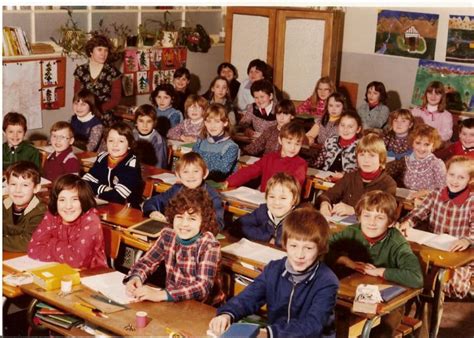 Photo De Classe Cm1 De 1980 Ecole La Fontaine Copains Davant
