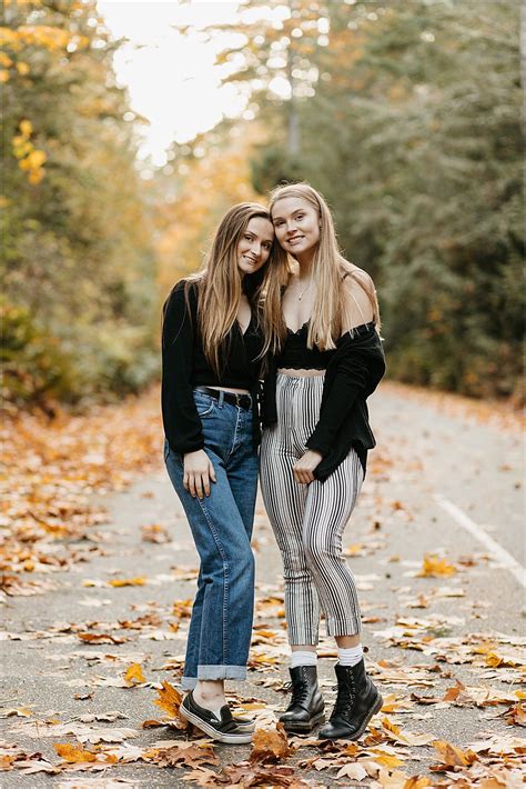 Fall Photo Shoot Ideas Fall Senior Portraits Best Friend Pictures Fall Vibes Friend