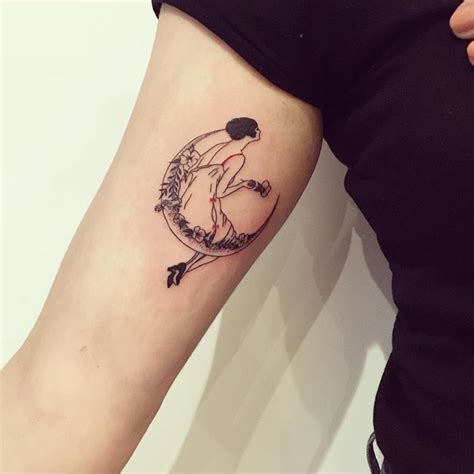 65 Moon Tattoo Design Ideas For Women To Enhance Your Beauty