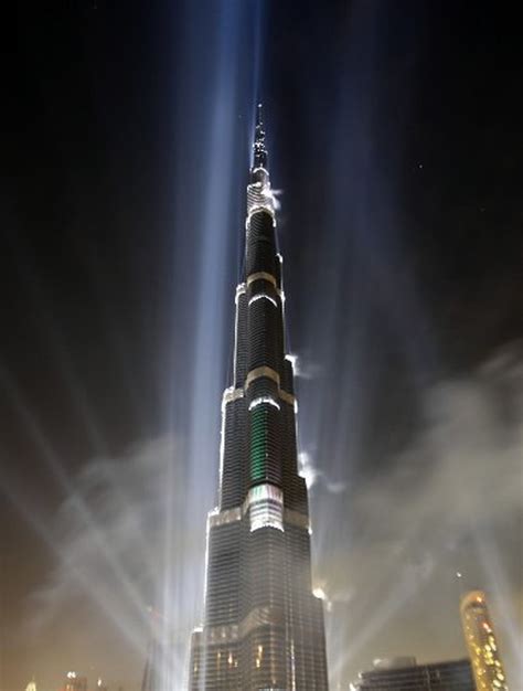 A building's height dimensions, functions, developer, location, global and regional ranking are included. Dubai opens world's tallest building with a surprise ...