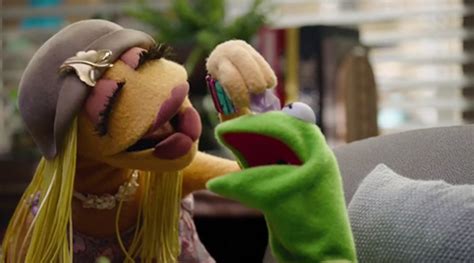 Pigs In A Blackout The Muppets S1e7 Recapreview Rotoscopers