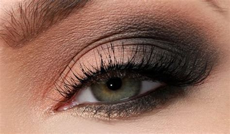 How To Achieve Smokey Eye Makeup Step By Step Guide Xpand Life