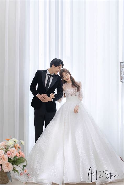 Korean Style Trendy Photo For Bride And Groom Couple Wedding Dress