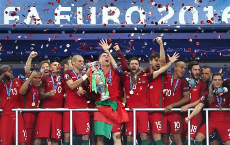 Le Portugal Vainqueur De Luefa Euro 2016 Proman