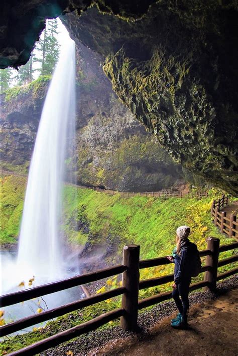 10 Amazing Waterfall Hikes In Oregon