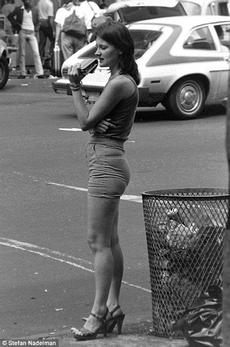 S Photos Reveal The Pimps And Prostitutes Of Times Square American Culture Vintage