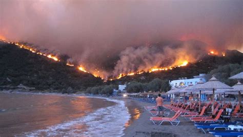 In het zuiden van turkije, in de provincie antalya, woeden momenteel zware . Dorpen Grieks eiland ontruimd wegens bosbrand | De Morgen