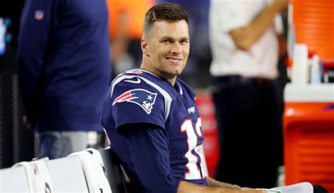Online Theory Seems To Explain Why Tom Brady Didnt Thanks Patriots In