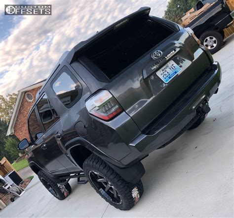 2018 Toyota 4runner Fuel Rampage Toytec Lifts Custom Offsets