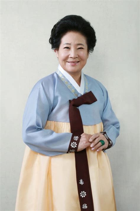 Get in touch with 정혜선 (@hajunghe03) — 422 answers, 42 likes. 중견배우 정혜선, 심혈관 수술 받고 회복 중