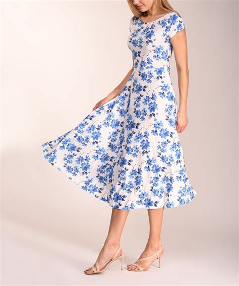 take a look at this blue and white floral fit and flare dress women and plus today vestidos