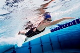 Come iniziare l'allenamento per il nuoto: esercizi per lo stile libero ...