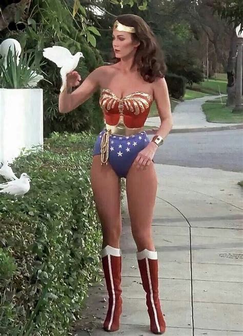 Pin By Mark Koon On Wonder Woman Wonder Woman Artwork Women Tv Lynda Carter