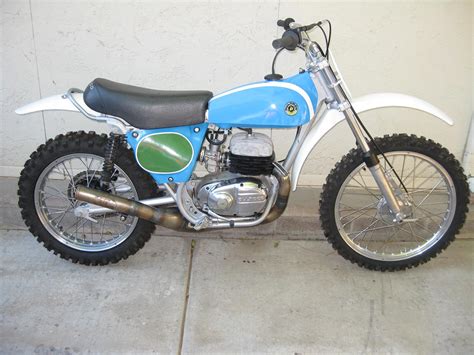 The bultaco pursang first hit the market in 1965. 1974 Bultaco Pursang 250cc (Not for Sale) - AMS Racing