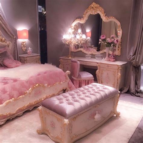 Pin By 𝖕𝖗𝖎𝖓𝖈𝖊𝖘𝖘 On Homes Luxury Bedroom Furniture Luxurious Bedrooms