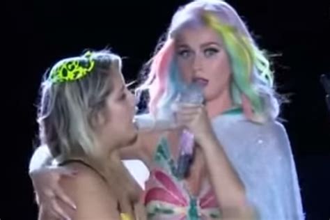 Rolling Katy Perry Fan Gets Handsy Kisses Her Neck Onstage