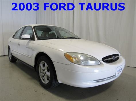 2003 Vibrant White Clearcoat Ford Taurus