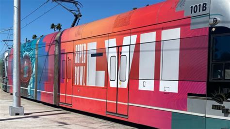 valley metro extends light rail hours to 2 a m for super bowl weekend