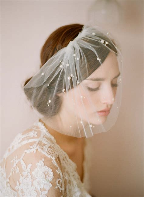 Charming Short Wedding Veils Mini Tulle Veil With Pearls White Soft