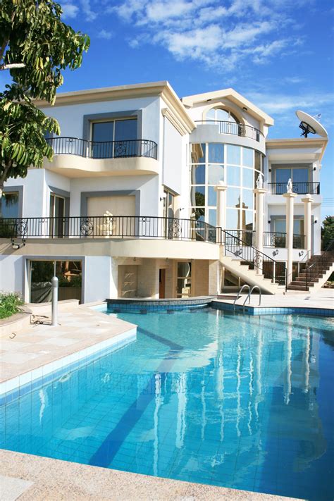 Modern 2 Story House With Pool Earlean Stpierre