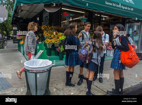 New York City Usa Girls Hi Res Stock Photography And Images Alamy
