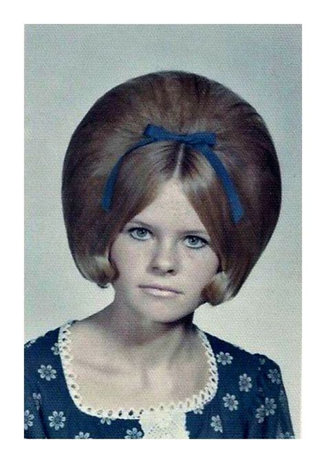 Best Hairstyle For Medium Length Wavy Hair Big Hair 1960s Hair 60s Hair