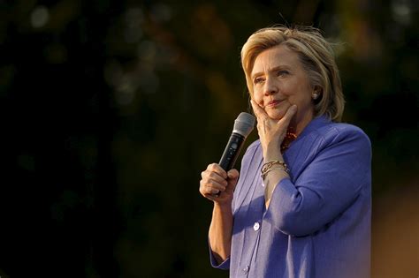 Hillary Clinton Emojis 2016 Candidate Asks Millennials About College