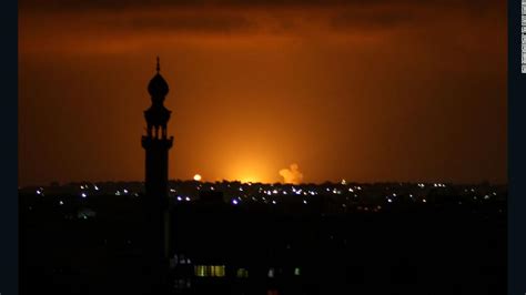 gaza dispara cohetes contra israel tras firma de acuerdos de normalización en ee uu cnn video