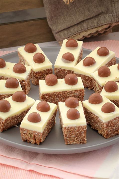 Easy No Bake Biscuit Tray Cake Recipe Custard Cream Bars Recipe