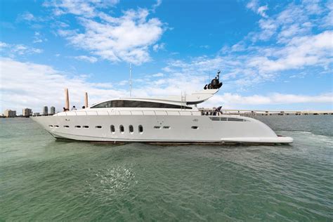 Yacht For Sale 101 Leopard Yachts Miami Beach Fl Denison Yacht Sales