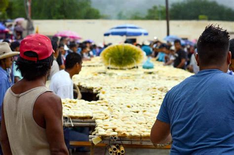 El 28 de septiembre de cada año en san miguel tolimán tiene lugar el festejo dedicado al patrono del pueblo. Levantamiento del Chimal en San Miguel Tolimán, Querétaro ...